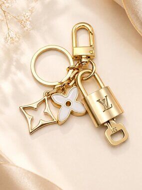 Authentic Louis Vuitton Gold Lock 🔒 Unbranded Flower Keychain Bag Charm LV